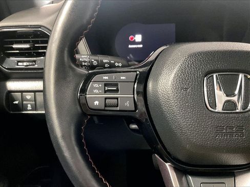 Used 2024 Honda Pilot TrailSport image 24