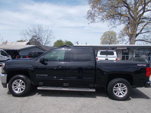 Used 2017 Chevrolet Silverado 1500 LT w/ All Star Edition image 19