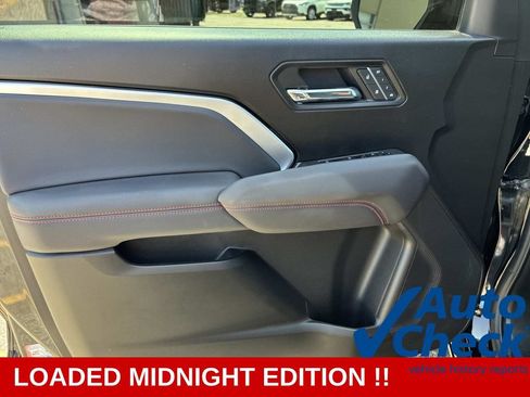 Used 2025 Chevrolet Colorado Z71 w/ Midnight Edition AWD/4WD image 22