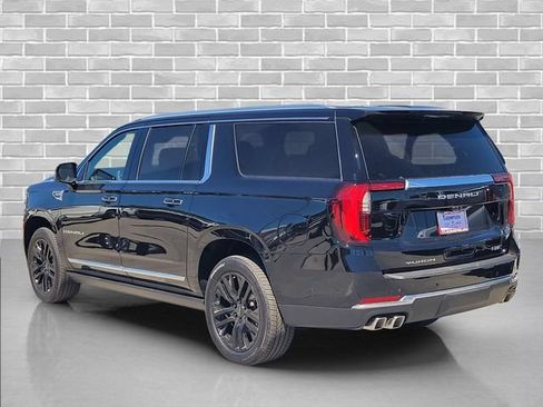 New 2026 GMC Yukon XL Denali w/ Denali Reserve Package AWD/4WD image 8