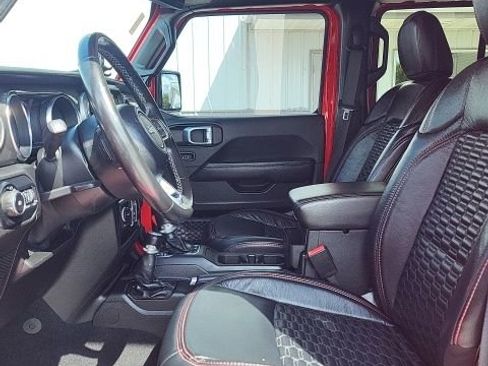 Used 2021 Jeep Wrangler Unlimited Sahara w/ Uconnect 4C Nav & Sound Group image 7