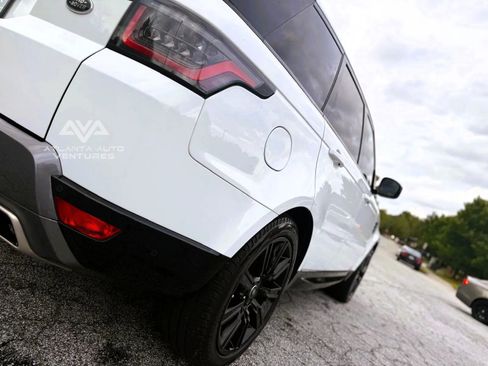 Used 2018 Land Rover Range Rover Sport HSE image 22