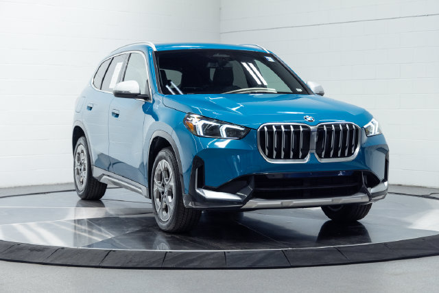 Used 2023 BMW X1 xDrive28i w/ Convenience Package AWD/4WD image 4