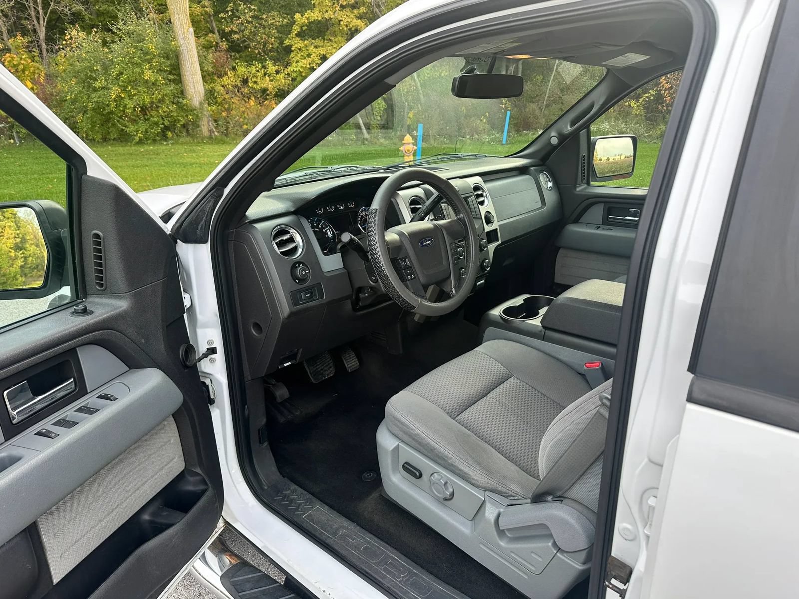 Used 2013 Ford F150 XLT w/ XLT Chrome Pkg AWD/4WD image 11