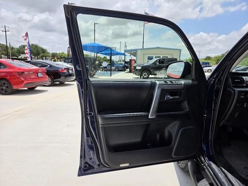Used 2015 Toyota 4Runner SR5 RWD image 11