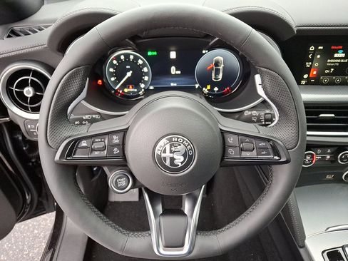 New 2025 Alfa Romeo Stelvio Sprint AWD/4WD image 15
