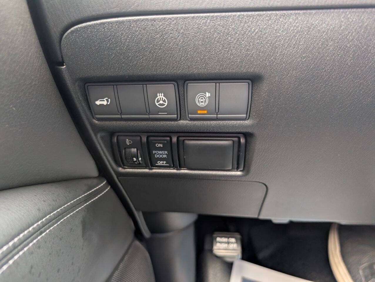 Used 2018 Nissan Armada Platinum w/ Captain Seat Package AWD/4WD image 21