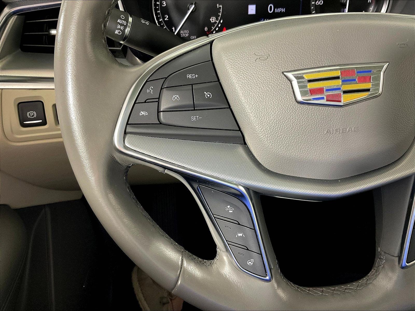Used 2020 Cadillac XT5 Premium Luxury AWD/4WD image 11