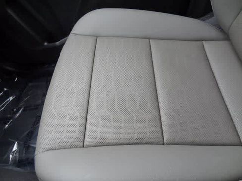 Used 2026 Chevrolet Colorado ZR2 w/ Technology Package image 32