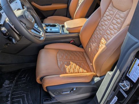 Used 2022 Audi RS Q8 image 28