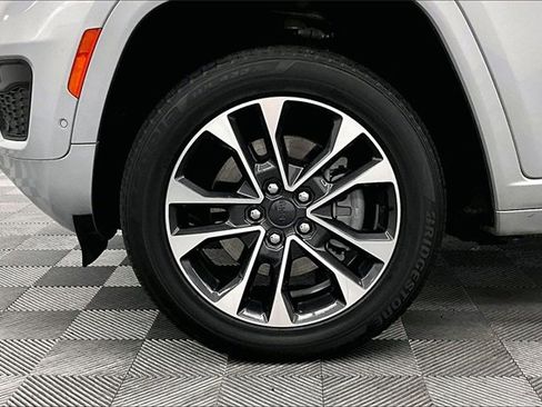 Used 2022 Jeep Grand Cherokee Overland image 8