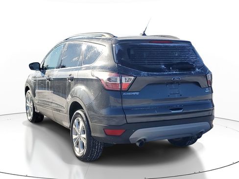 Used 2018 Ford Escape SE w/ SE Sync 3 Package image 3