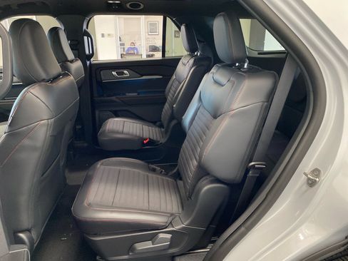 New 2026 Ford Explorer ST-Line image 39