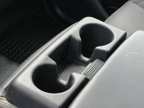 Used 2019 Nissan Titan S image 31