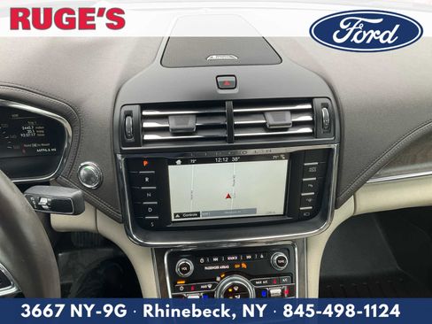 Used 2018 Lincoln Continental Reserve image 22
