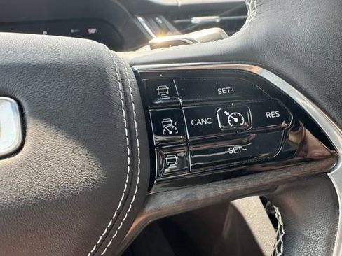 Used 2022 Jeep Grand Cherokee L Overland image 46