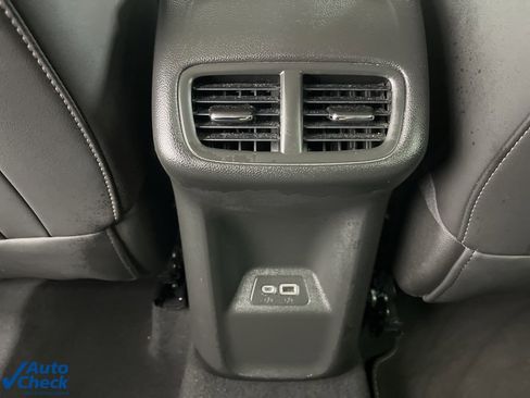 Used 2023 Buick Envision Essence image 24