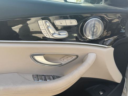Used 2017 Mercedes-Benz E 300 4MATIC image 28