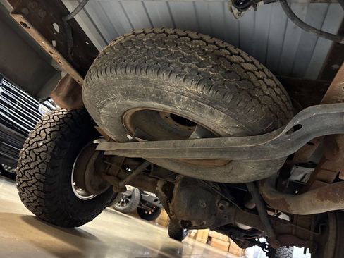 Used 1991 Dodge D/W Truck 250 image 40