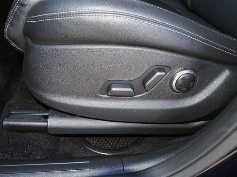 Used 2025 Genesis GV70 2.5T image 27