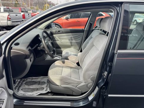 Used 2004 Volkswagen Passat GLS FWD image 13