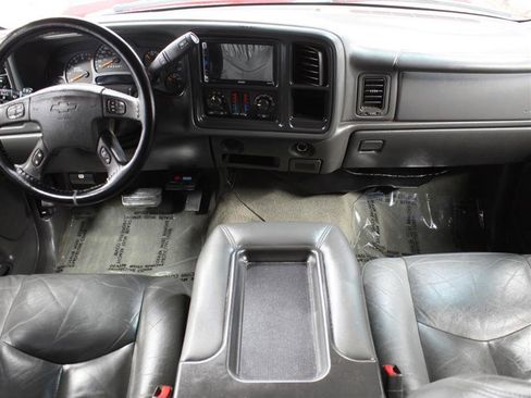 Used 2007 Chevrolet Silverado 2500 LT w/ Heavy-Duty Power Package image 8