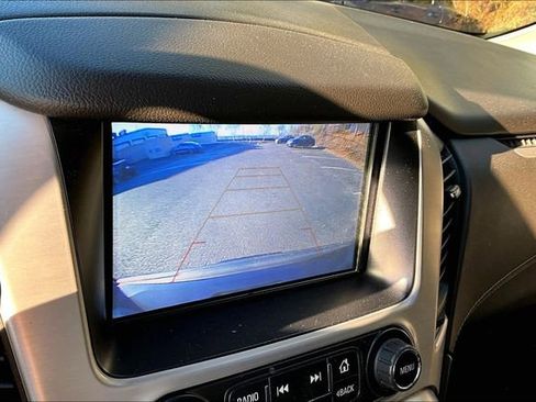 Used 2020 GMC Yukon SLT w/ Premium Edition image 11