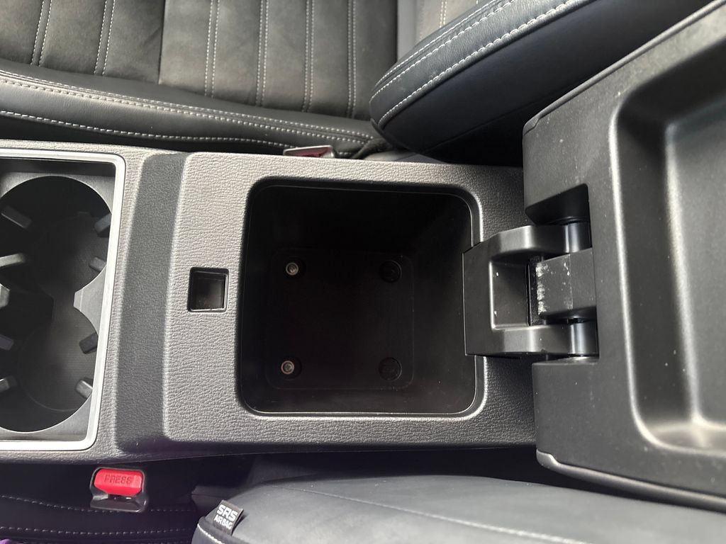 Used 2024 Mitsubishi Outlander FWD image 21