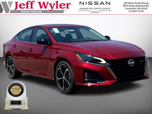 New 2025 Nissan Altima 2.5 SR w/ SR Premium Package image 1