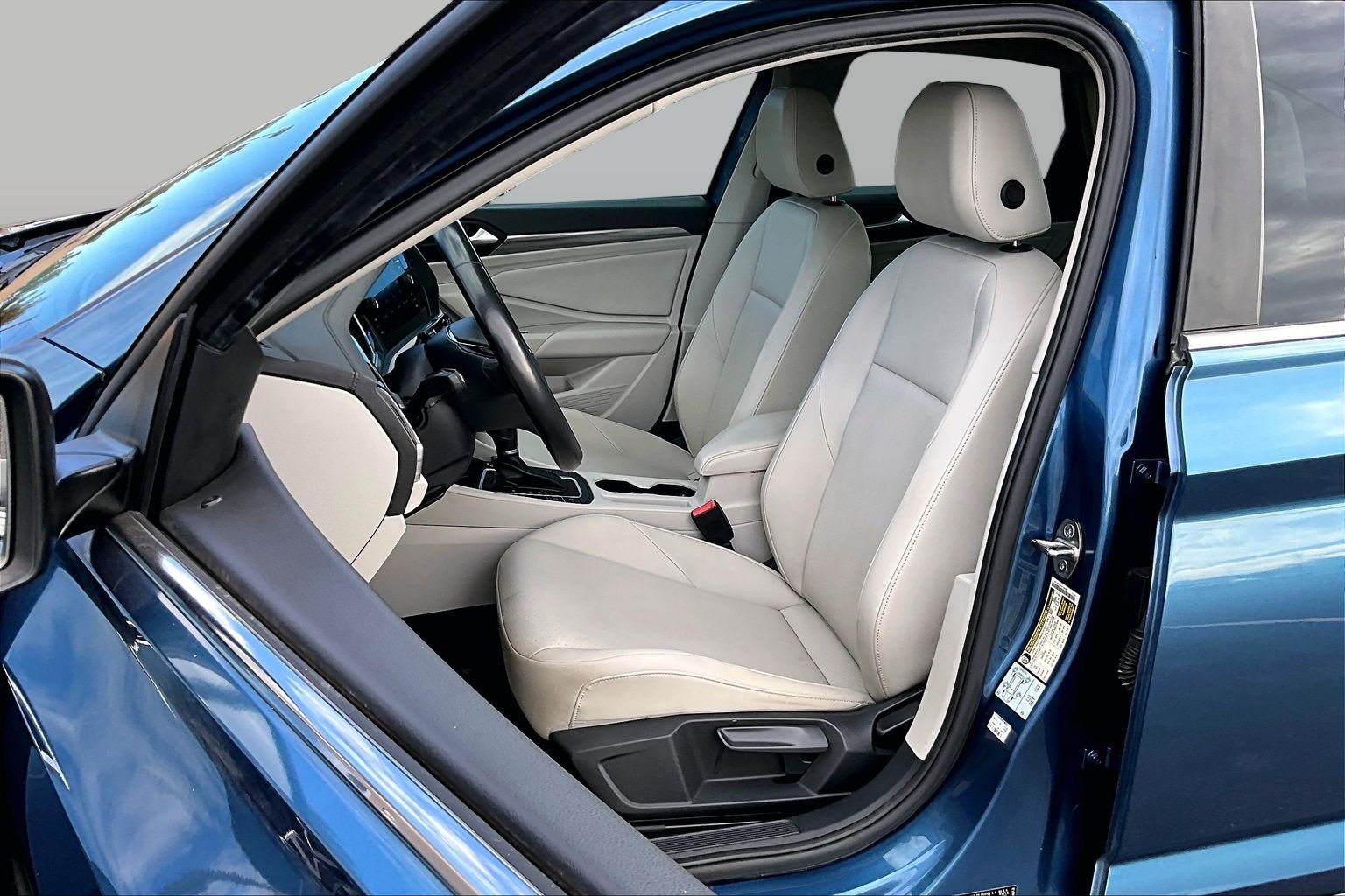 Used 2019 Volkswagen Jetta SEL FWD image 25