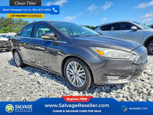 Used 2015 Ford Focus Titanium FWD image 5