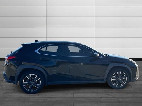 Used 2019 Lexus UX 200 image 6