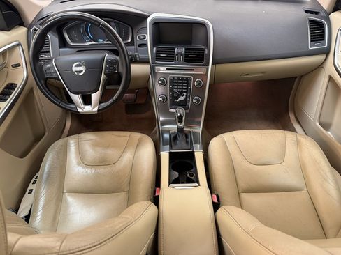 Used 2015 Volvo XC60 T5 Premier w/ Protection Package FWD image 16