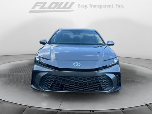 Used 2026 Toyota Camry SE w/ Convenience Package FWD image 3