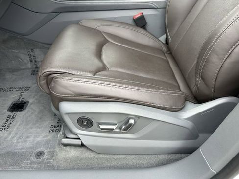 Used 2022 Audi Q8 Prestige image 24