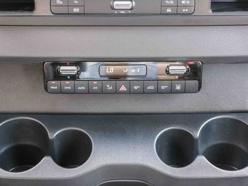 Used 2023 Mercedes-Benz Sprinter 2500 w/ Acoustic Package image 14