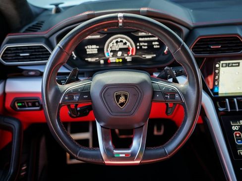 Used 2021 Lamborghini Urus image 27