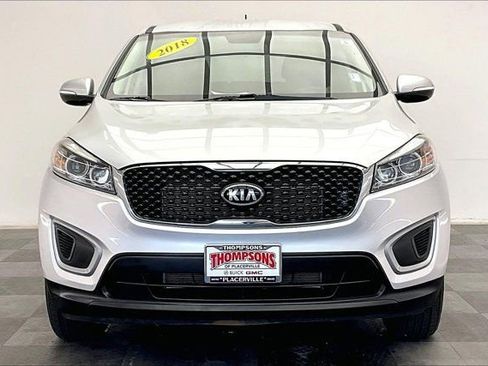 Used 2018 Kia Sorento L FWD image 2