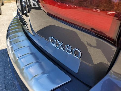 Used 2024 INFINITI QX80 Luxe image 7