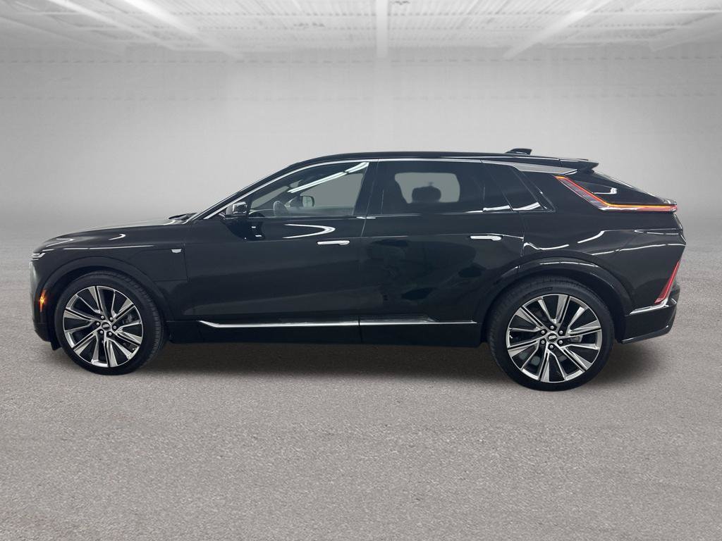 Certified 2026 Cadillac Lyriq Signature Luxury w/ Nappa Leather Package AWD/4WD image 6