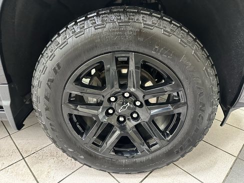 Certified 2026 Chevrolet Silverado 1500 High Country w/ Midnight Edition AWD/4WD image 17