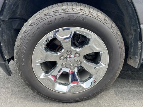 Used 2022 RAM 1500 Big Horn AWD/4WD image 2