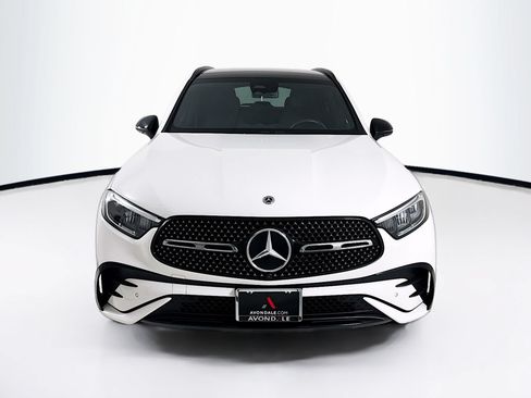 Used 2025 Mercedes-Benz GLC 300 image 2