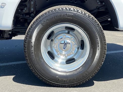 New 2026 Ford F350 XLT w/ XLT Premium Package AWD/4WD image 26