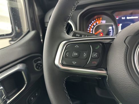New 2026 Jeep Wrangler Unlimited Sahara AWD/4WD image 31