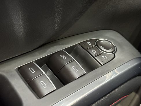 Used 2026 Chevrolet Traverse RS AWD/4WD image 36