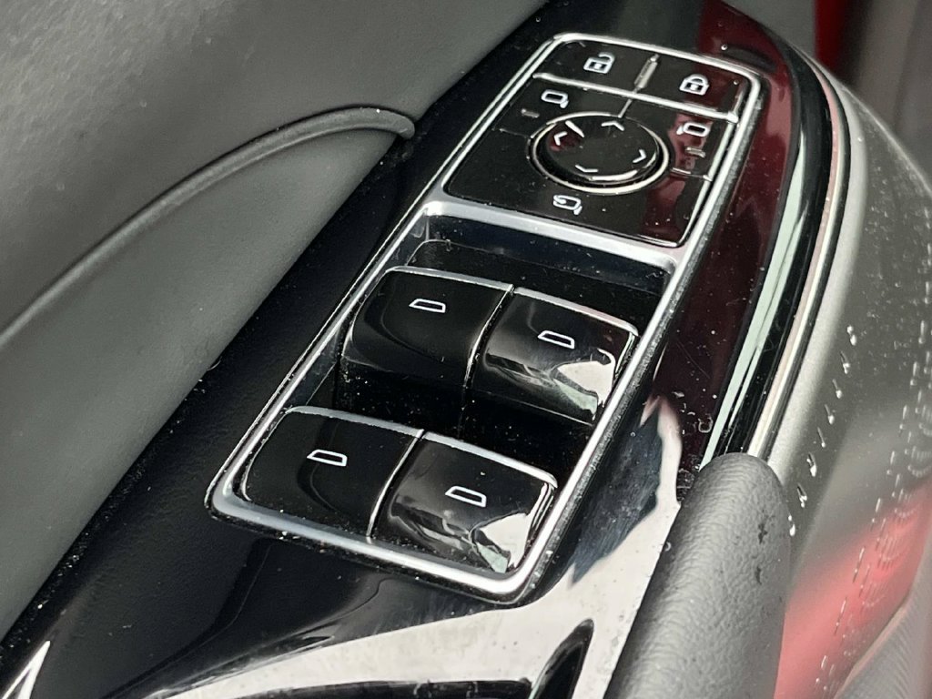 Certified 2024 Cadillac Lyriq Sport RWD image 31
