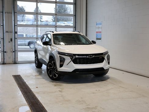 New 2026 Chevrolet Trax RS w/ Sunroof Package image 34