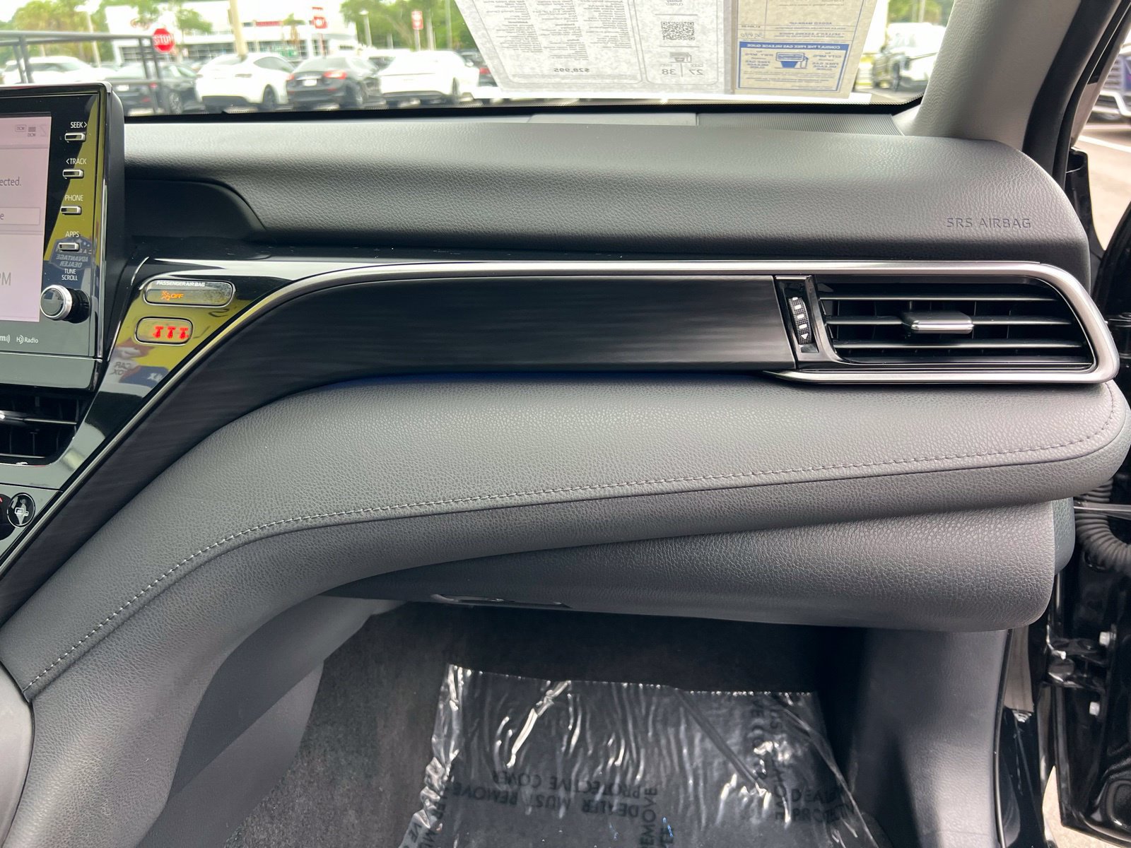 Used 2021 Toyota Camry XLE FWD image 51
