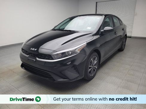 Used 2023 Kia Forte LXS image 1